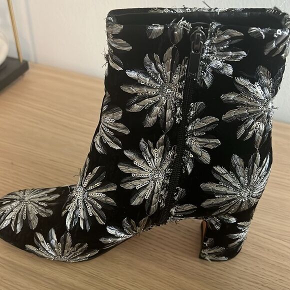Marc Fisher Grazie Sequin Velvet Bootie Size 10 - Picture 3 of 5